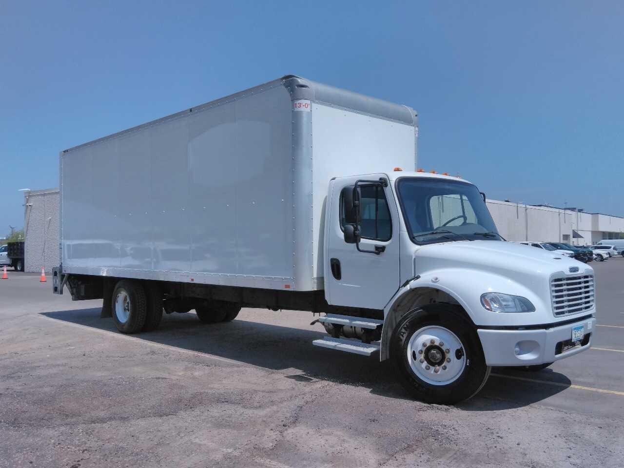 2021 FREIGHTLINER BUSINESS CLASS M2 106 in Roseville, MN