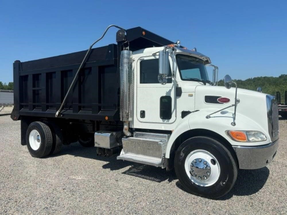 2015 PETERBILT 337 in Chatham, VA