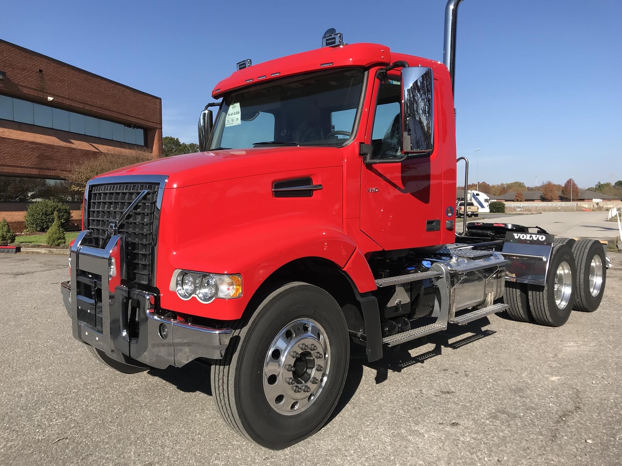 2027 VOLVO VHD64FT300 in Chesapeake, VA