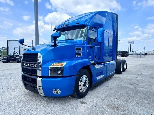 2024 MACK ANTHEM 64T in San Antonio, TX