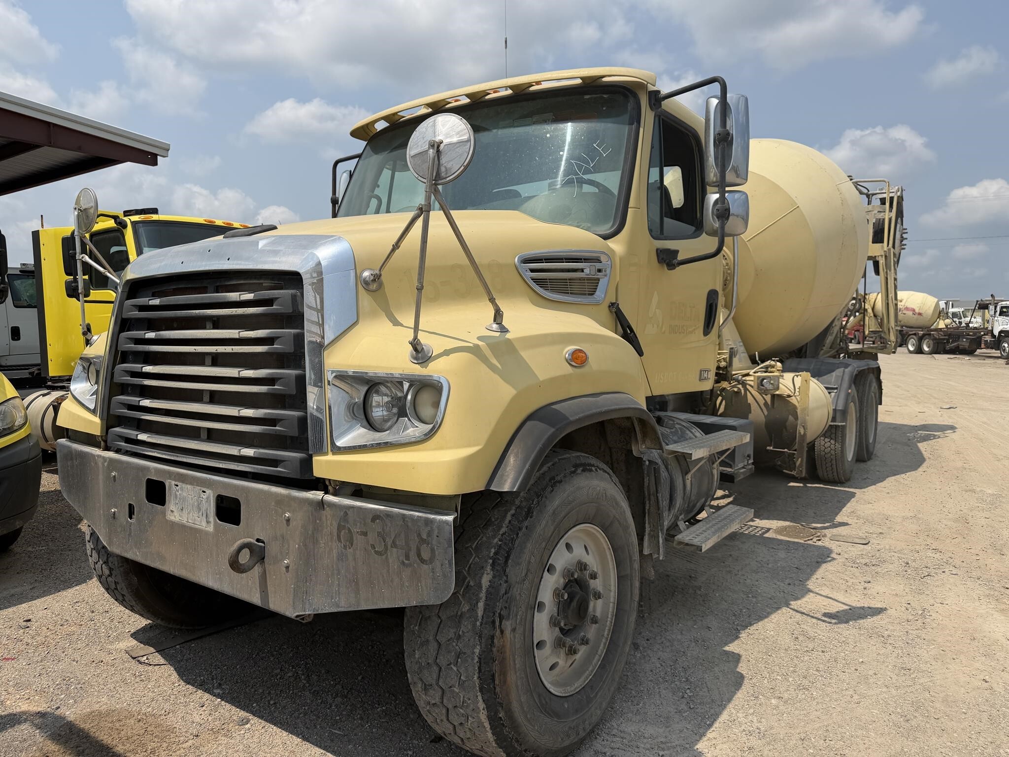 2016 FREIGHTLINER 114 SD in Covington, TN
