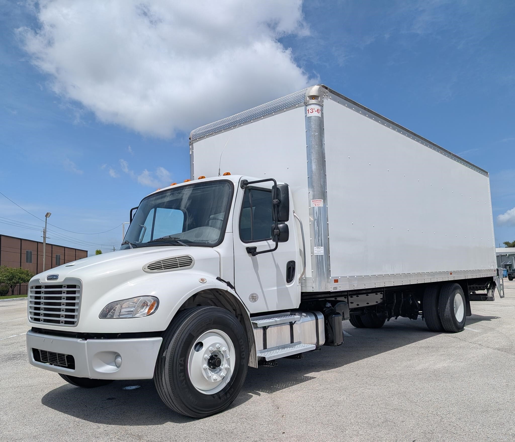 2022 FREIGHTLINER BUSINESS CLASS M2 106 in Tampa, FL