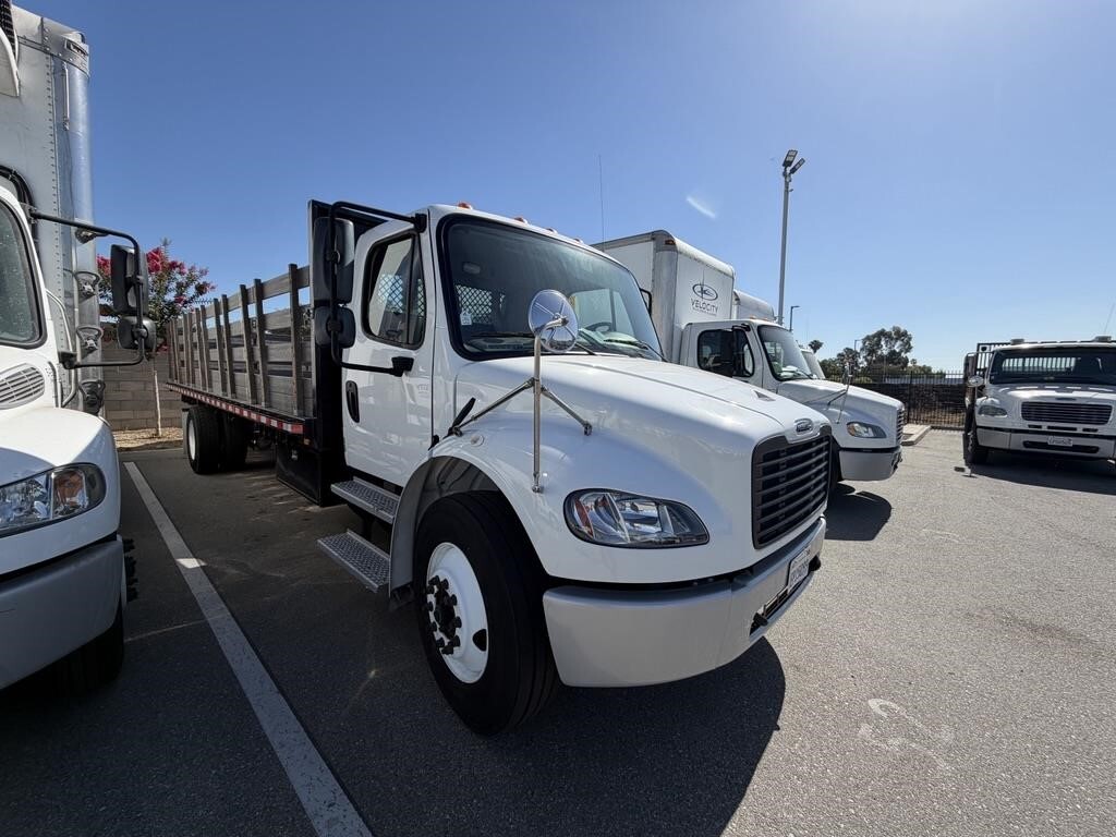 2023 FREIGHTLINER BUSINESS CLASS M2 106 in Fontana, CA