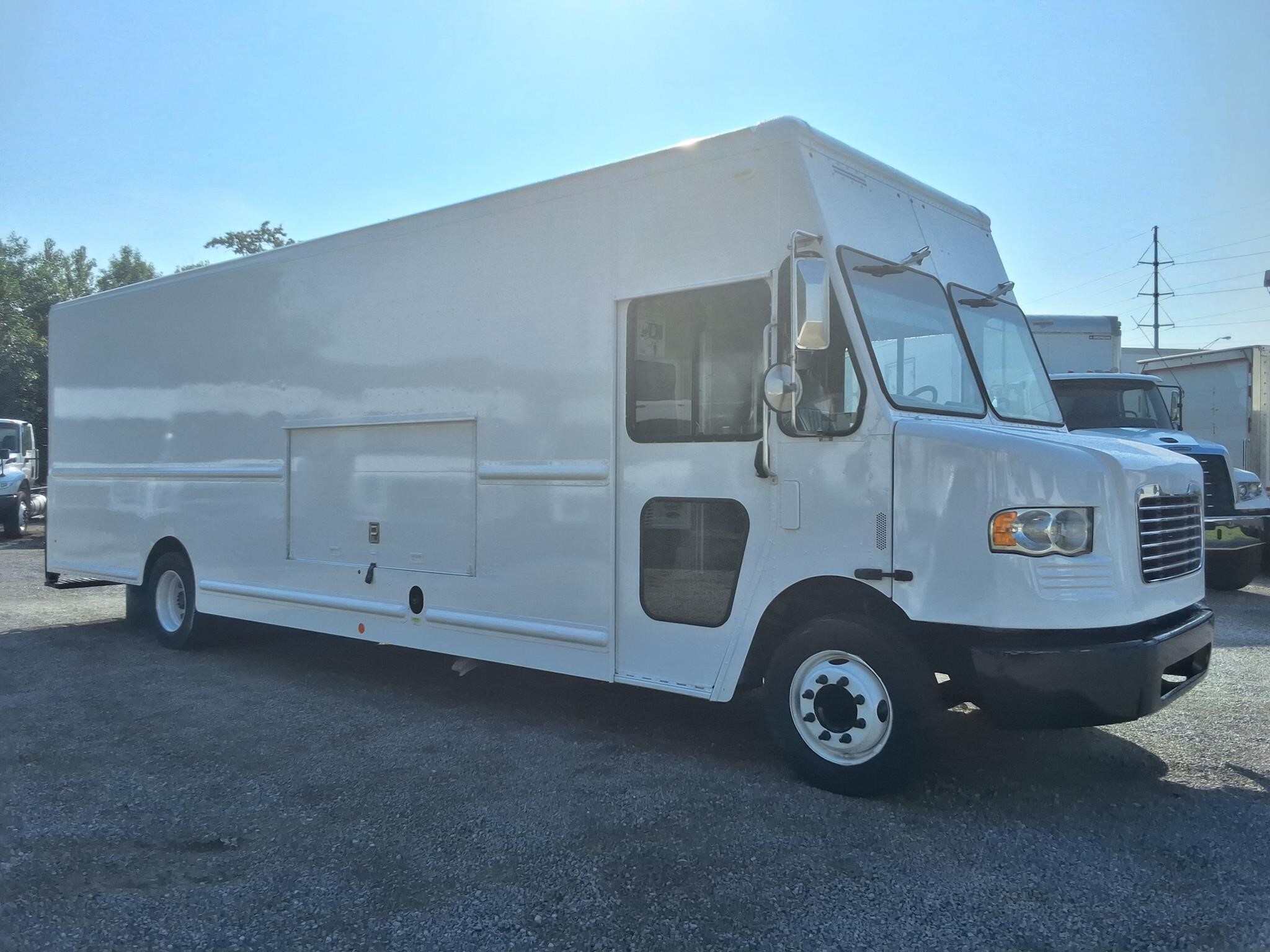 2017 FREIGHTLINER MT55 in Fort Wayne, IN