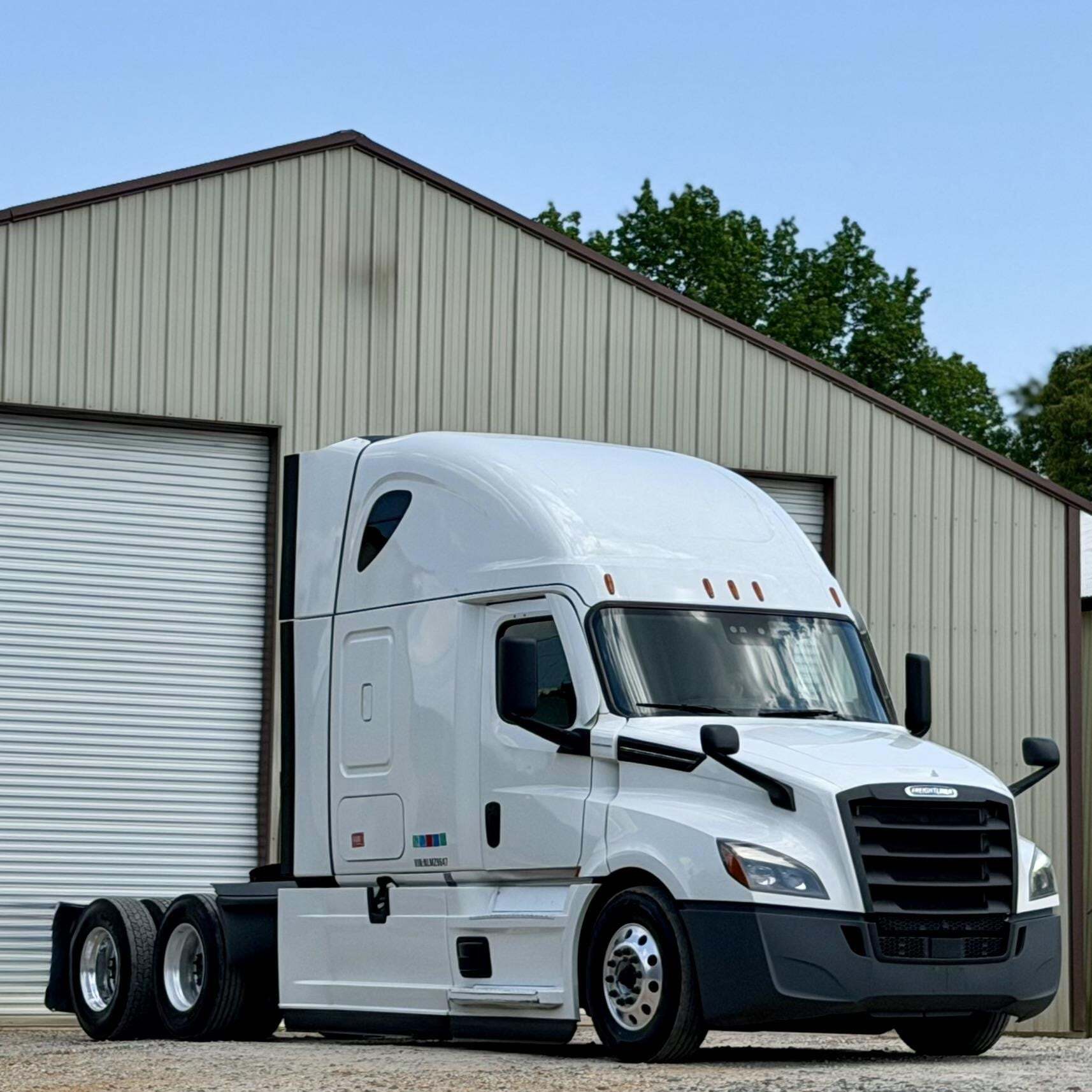 2021 FREIGHTLINER CASCADIA 126 in Fayette, AL