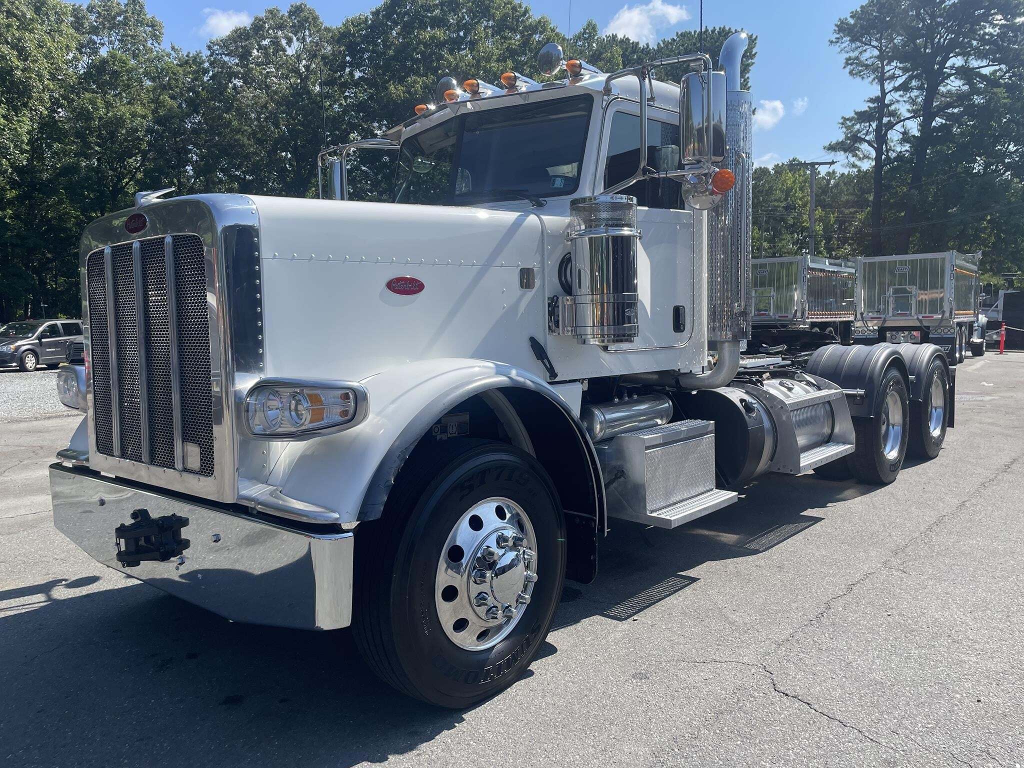 2023 PETERBILT 389 in Clarksburg, NJ