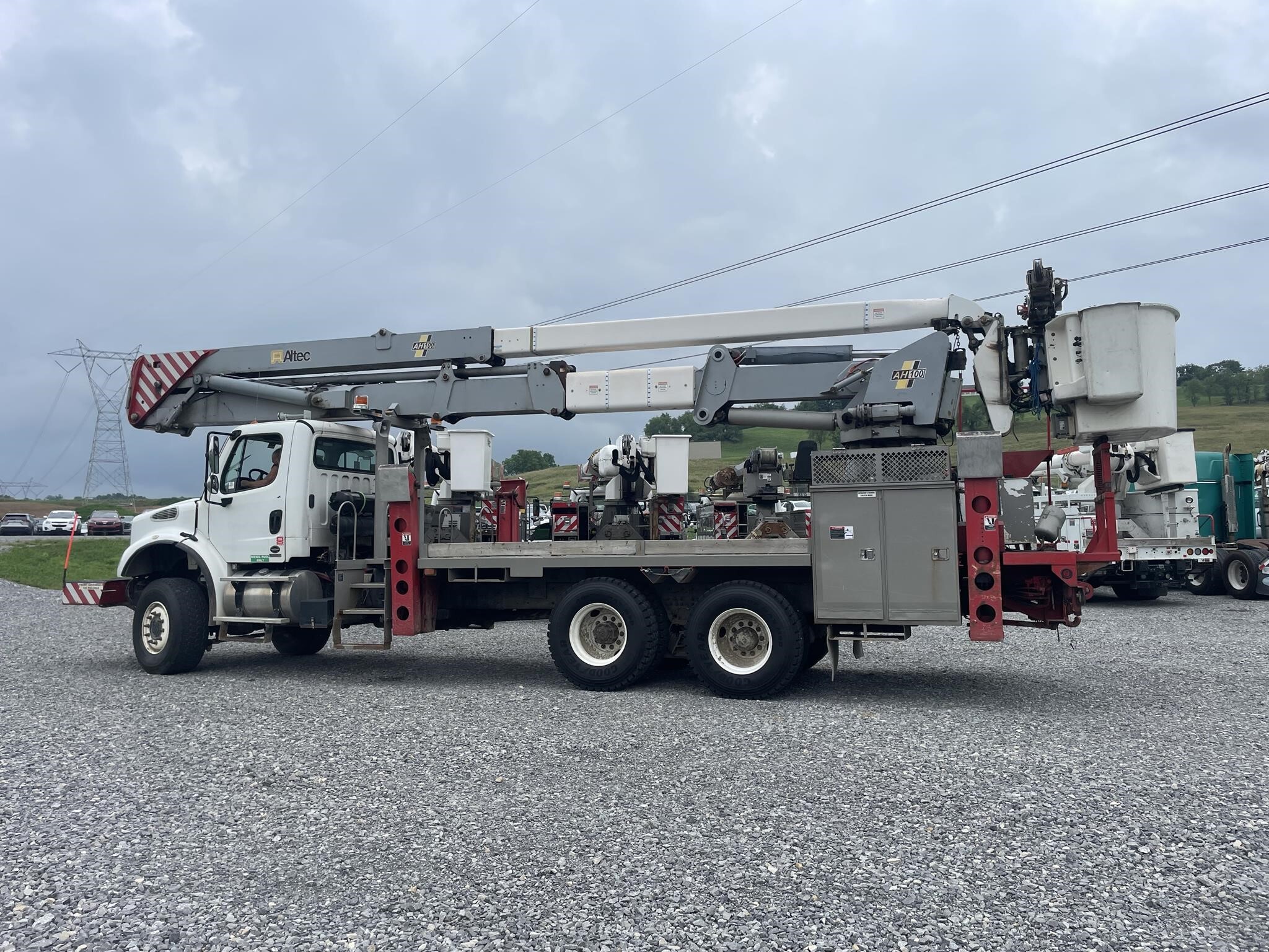 2007 ALTEC AH100 in Orange, VA