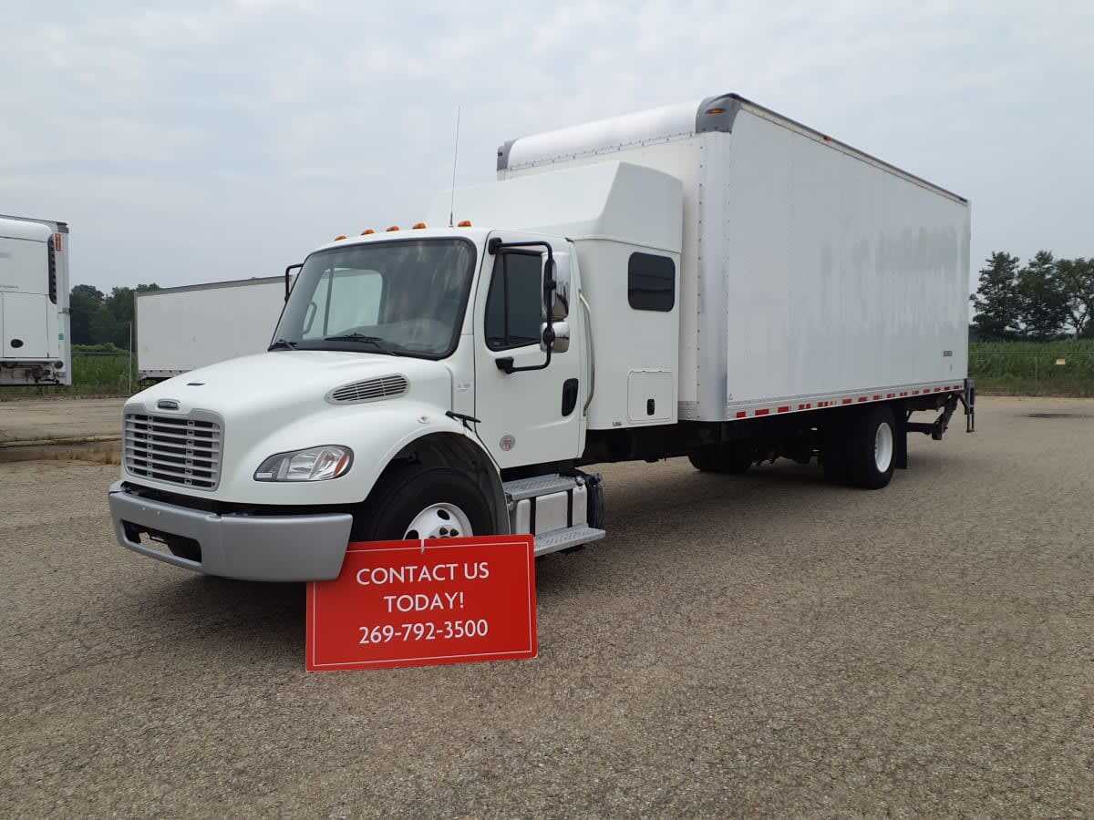 2023 FREIGHTLINER BUSINESS CLASS M2 106 in Wayland, MI