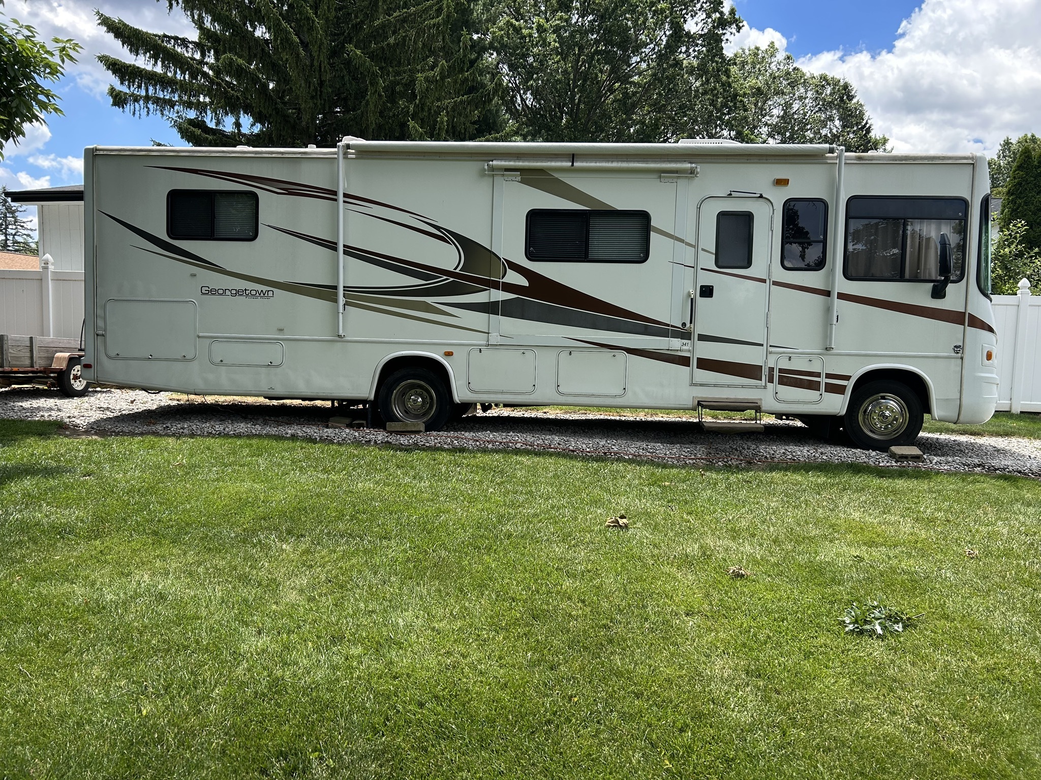2010 Forest River GEORGETOWN 341DS RV