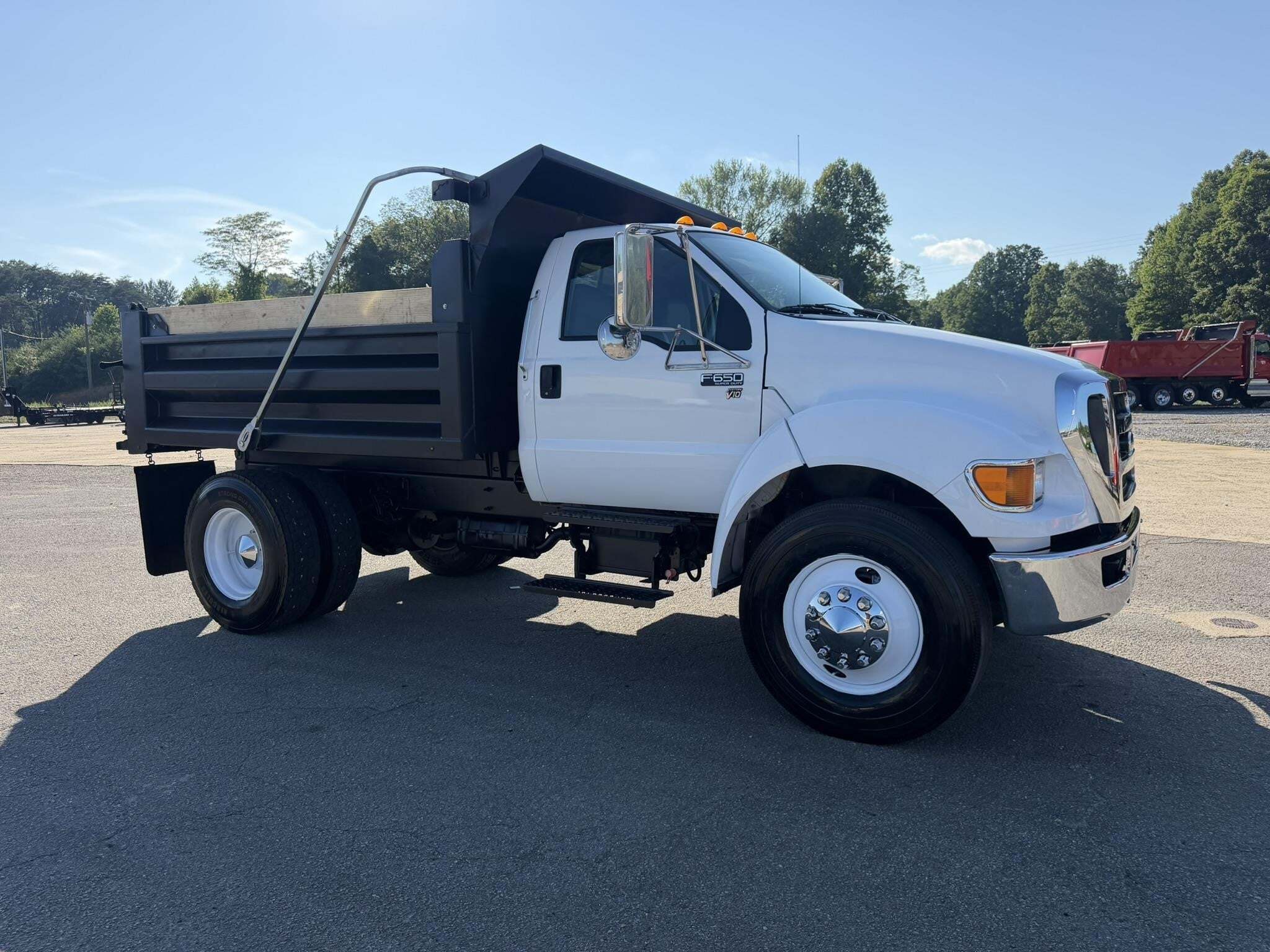 2015 FORD F650 XL SD in Mount Airy, NC