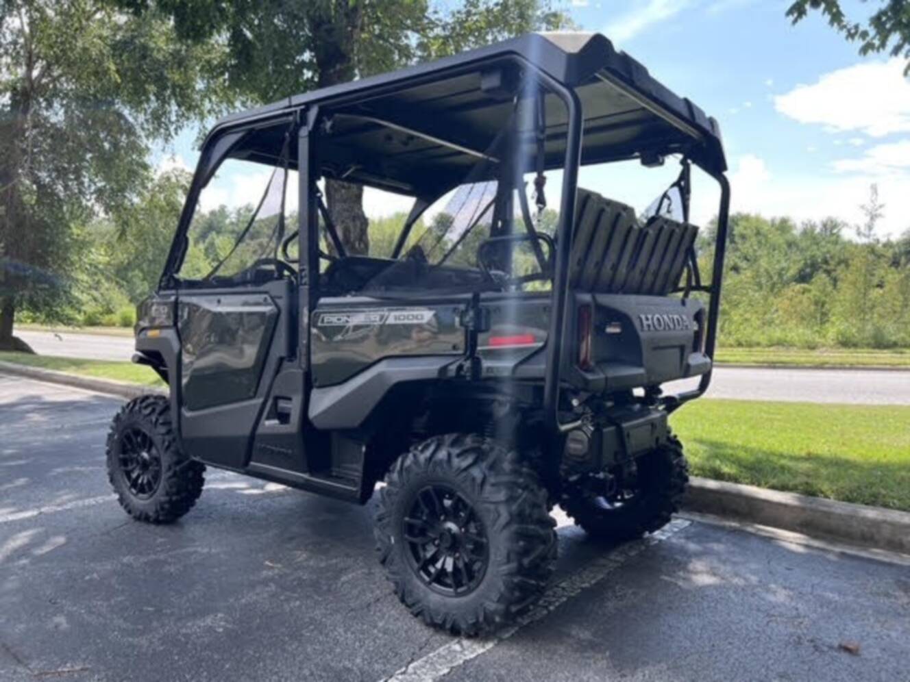 A photo of this 2026 Honda Pioneer 1000-5 Deluxe