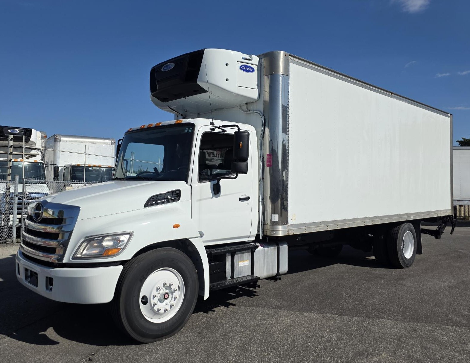 2016 HINO 338D
