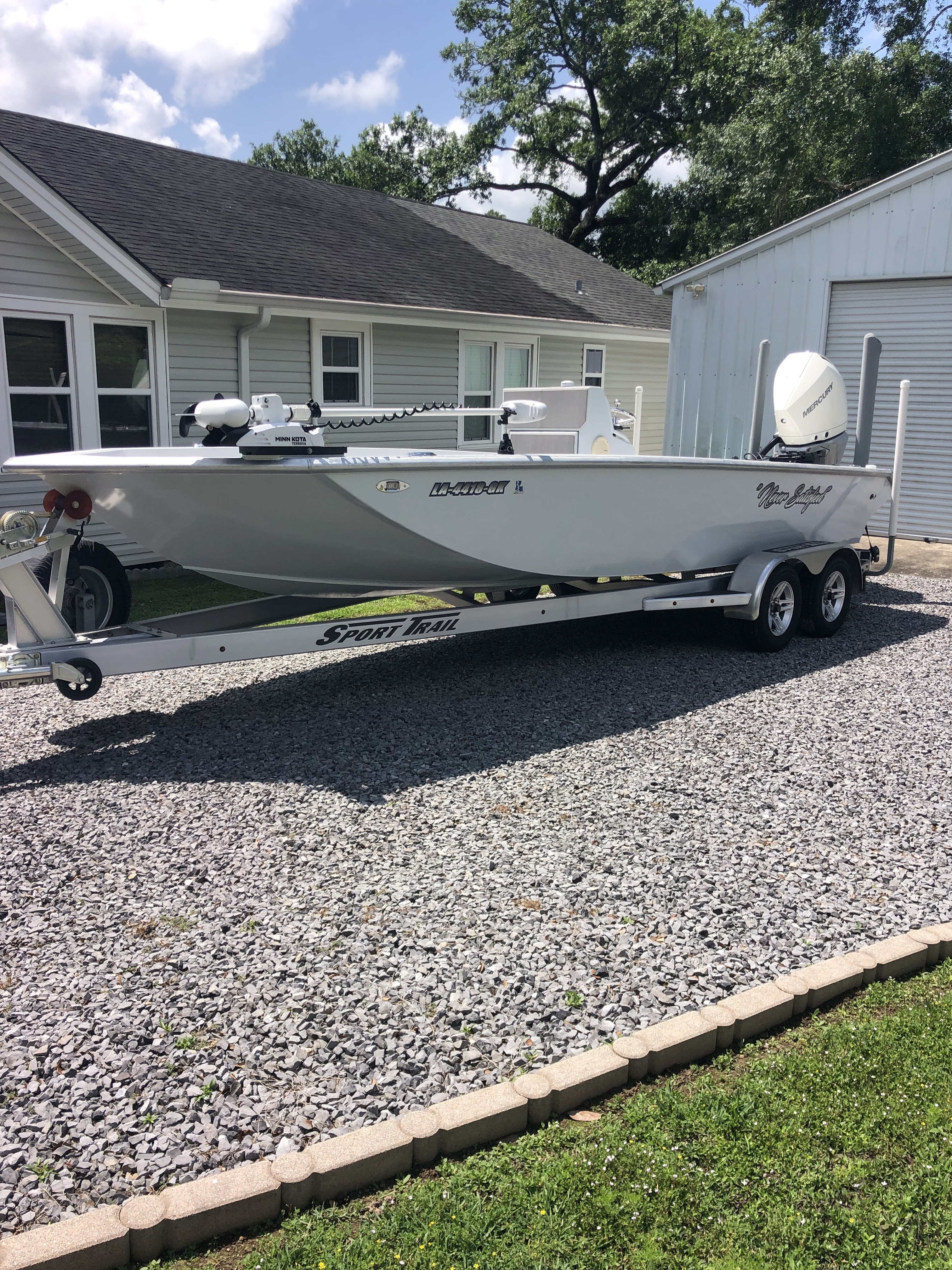 2019 Custom Aluminium BAY BOAT in french settlement LA