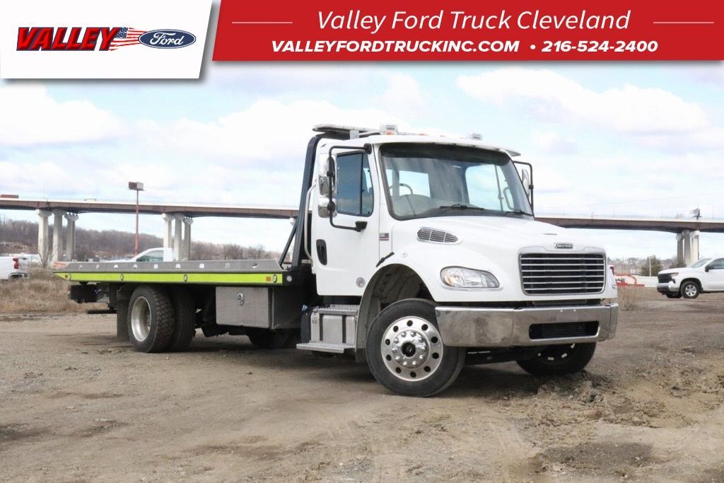 2021 FREIGHTLINER BUSINESS CLASS M2 106 in Cleveland, OH