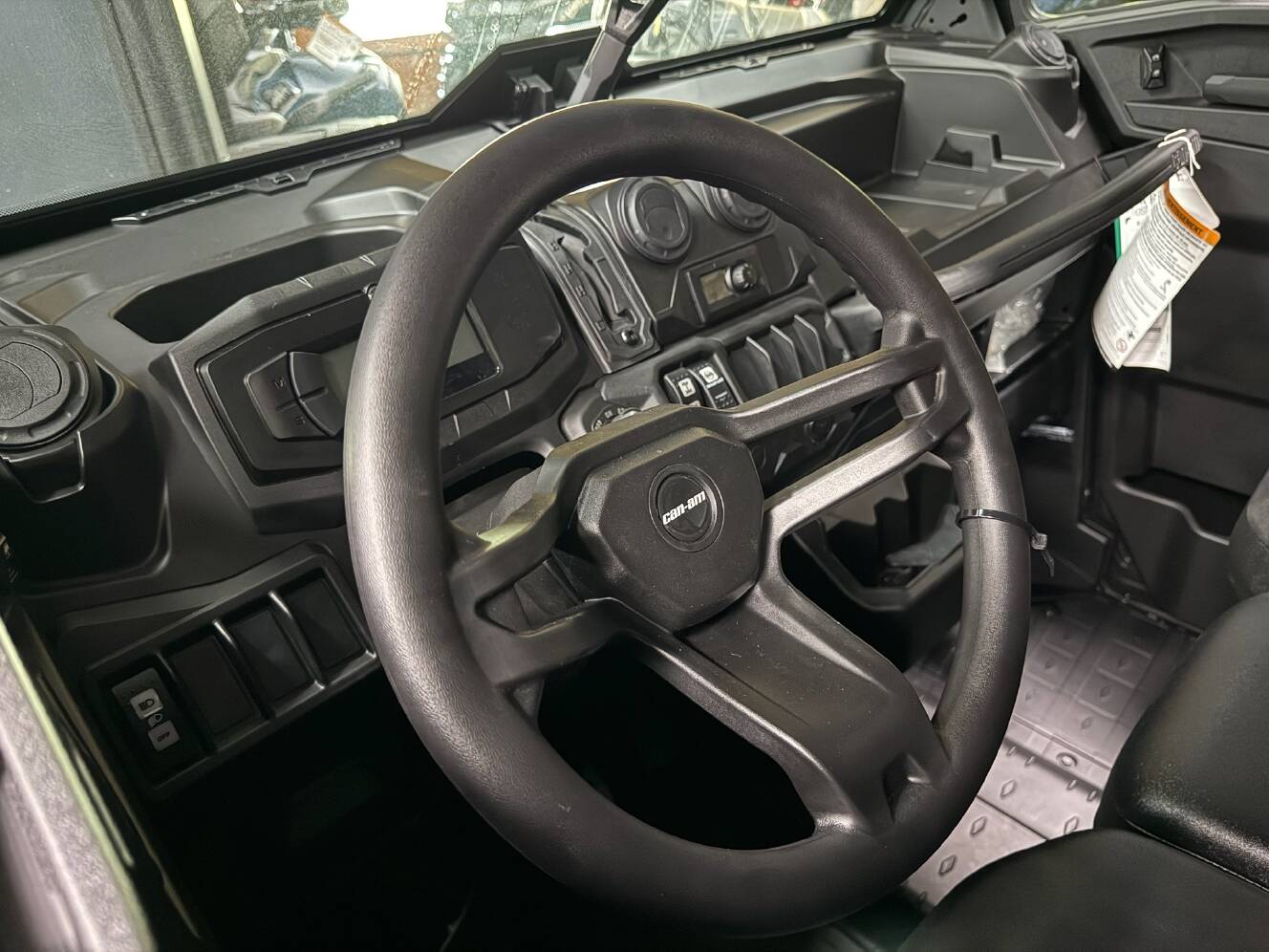 A photo of this 2026 Can-Am Defender MAX DPS CAB HD10