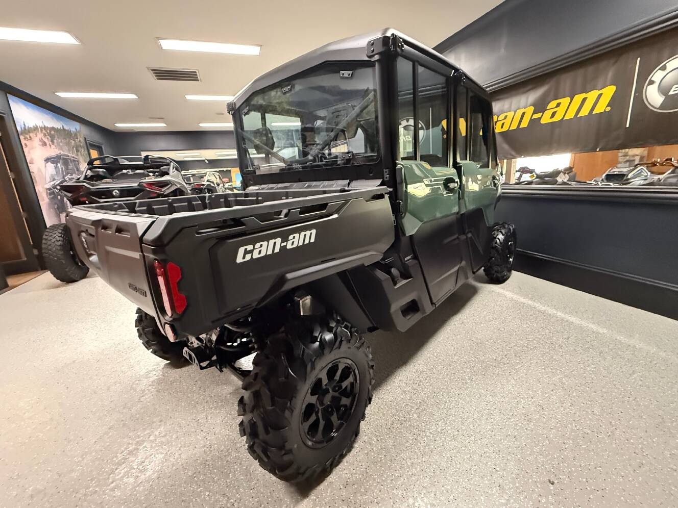 A photo of this 2026 Can-Am Defender MAX DPS CAB HD10