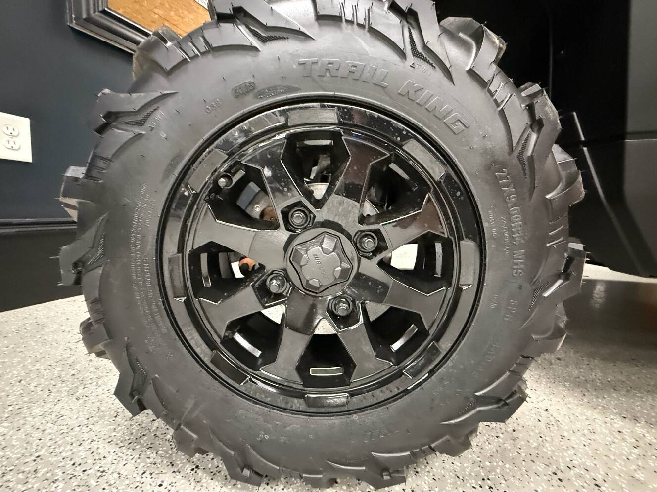 A photo of this 2026 Can-Am Defender MAX DPS CAB HD10