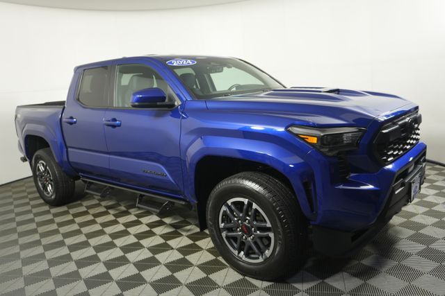 2024 TOYOTA TACOMA in Kansas City, MO