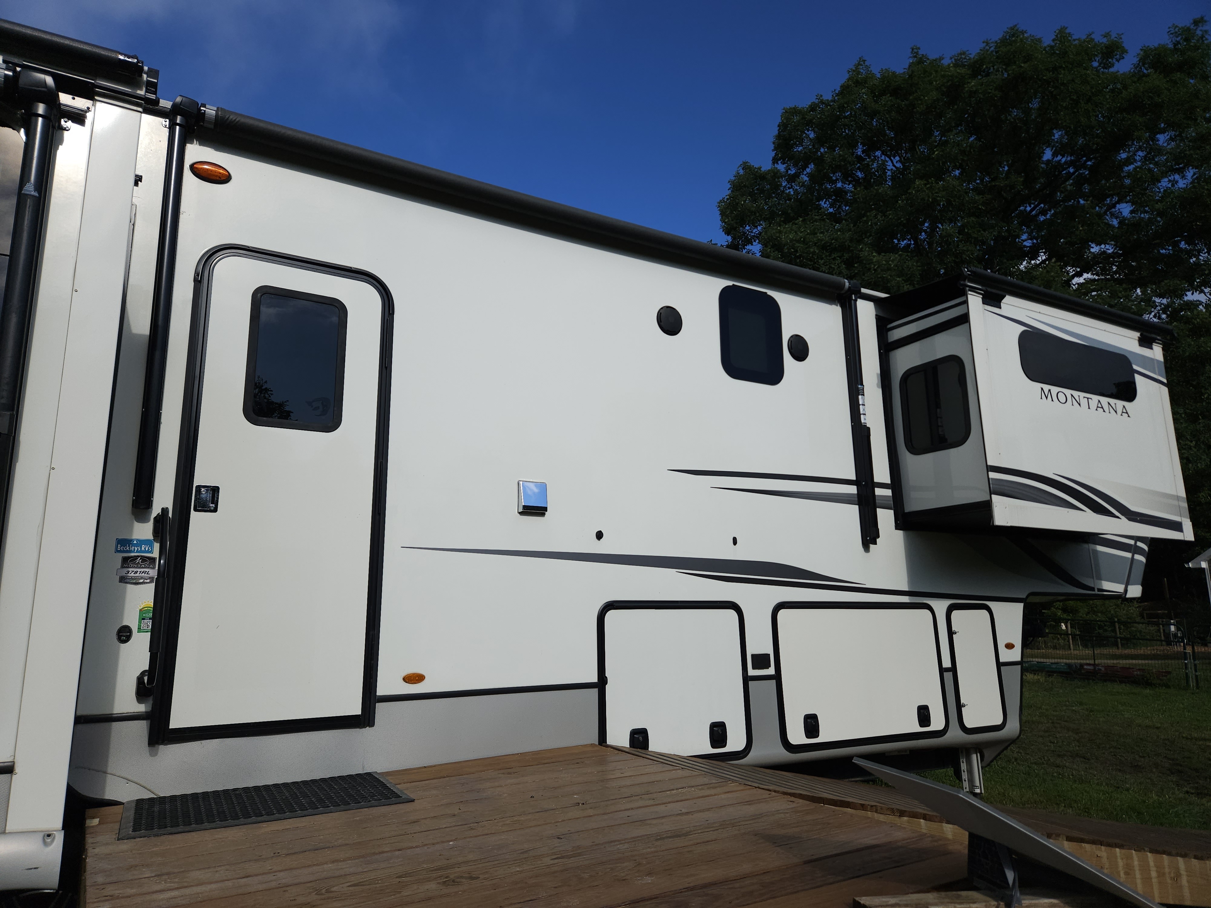 2022 Keystone MONTANA 3781RL in romney WV