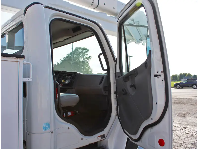 2015 FREIGHTLINER M2 106 Truck w/TEREX STC-55 HI-RANGER MATERIAL HANDLING AERIAL DEVICE-BUCKET TRUCK 