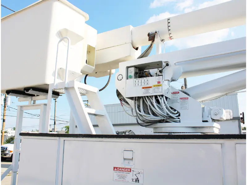 2015 FREIGHTLINER M2 106 Truck w/TEREX STC-55 HI-RANGER MATERIAL HANDLING AERIAL DEVICE-BUCKET TRUCK 