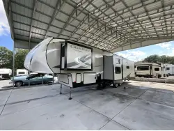 2019 COACHMEN CHAPARRAL 360IBL