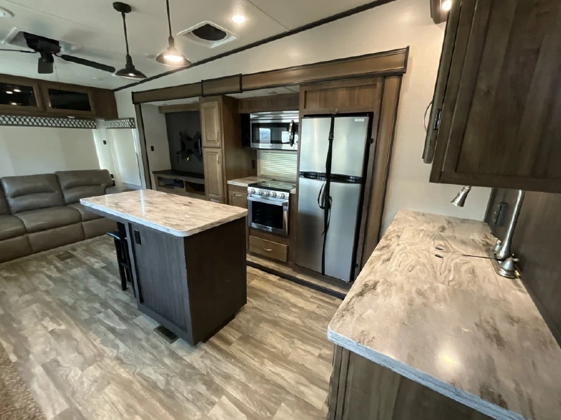 2019 COACHMEN CHAPARRAL 360IBL
