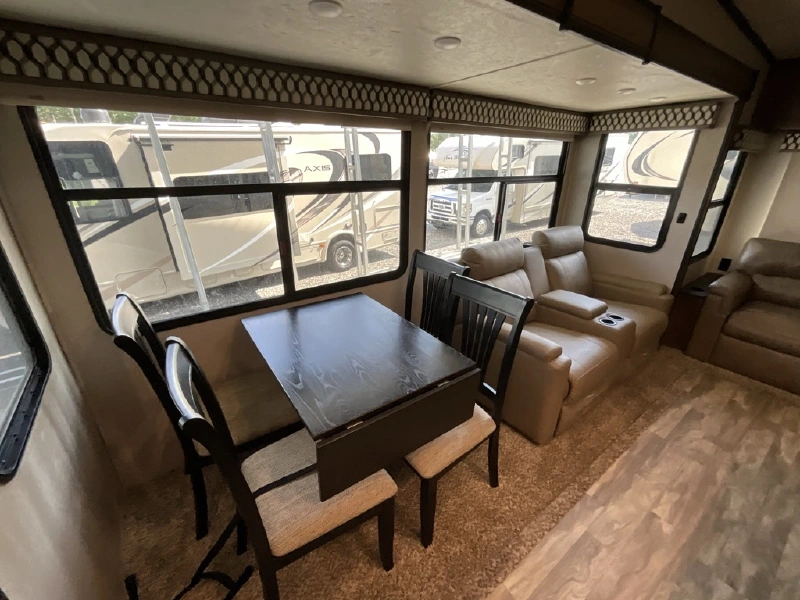 2019 COACHMEN CHAPARRAL 360IBL