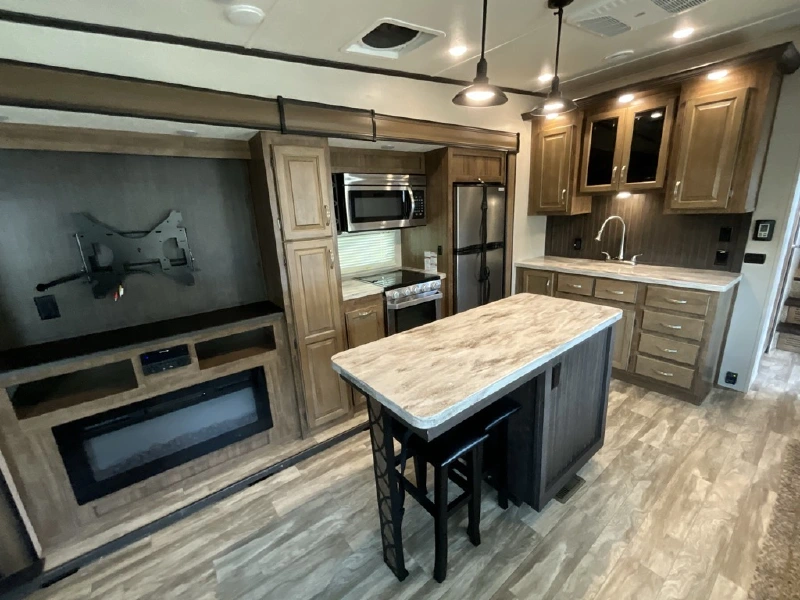 2019 COACHMEN CHAPARRAL 360IBL