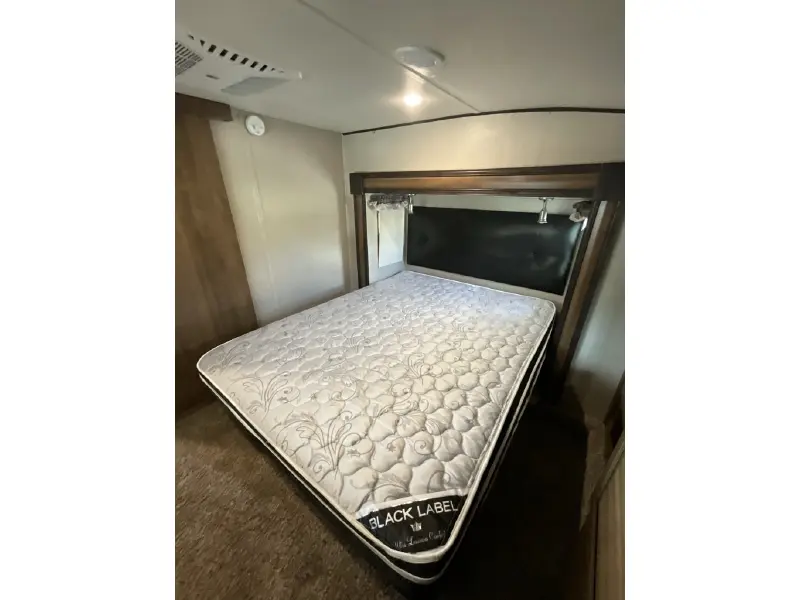 2019 COACHMEN CHAPARRAL 360IBL