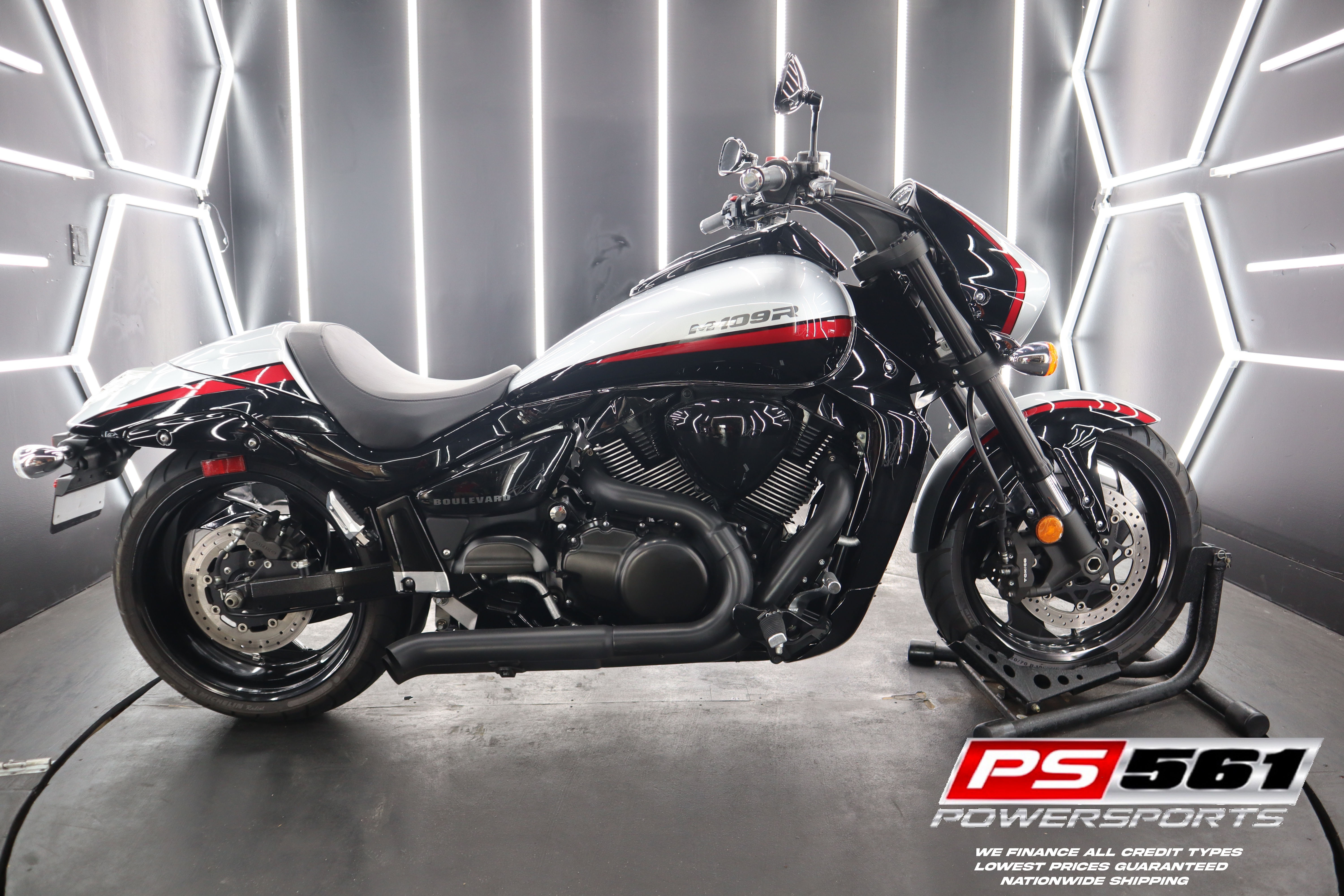 2018 Suzuki Boulevard M109R B.O.S.S. M109R B.O.S.S. in Lake Park, FL