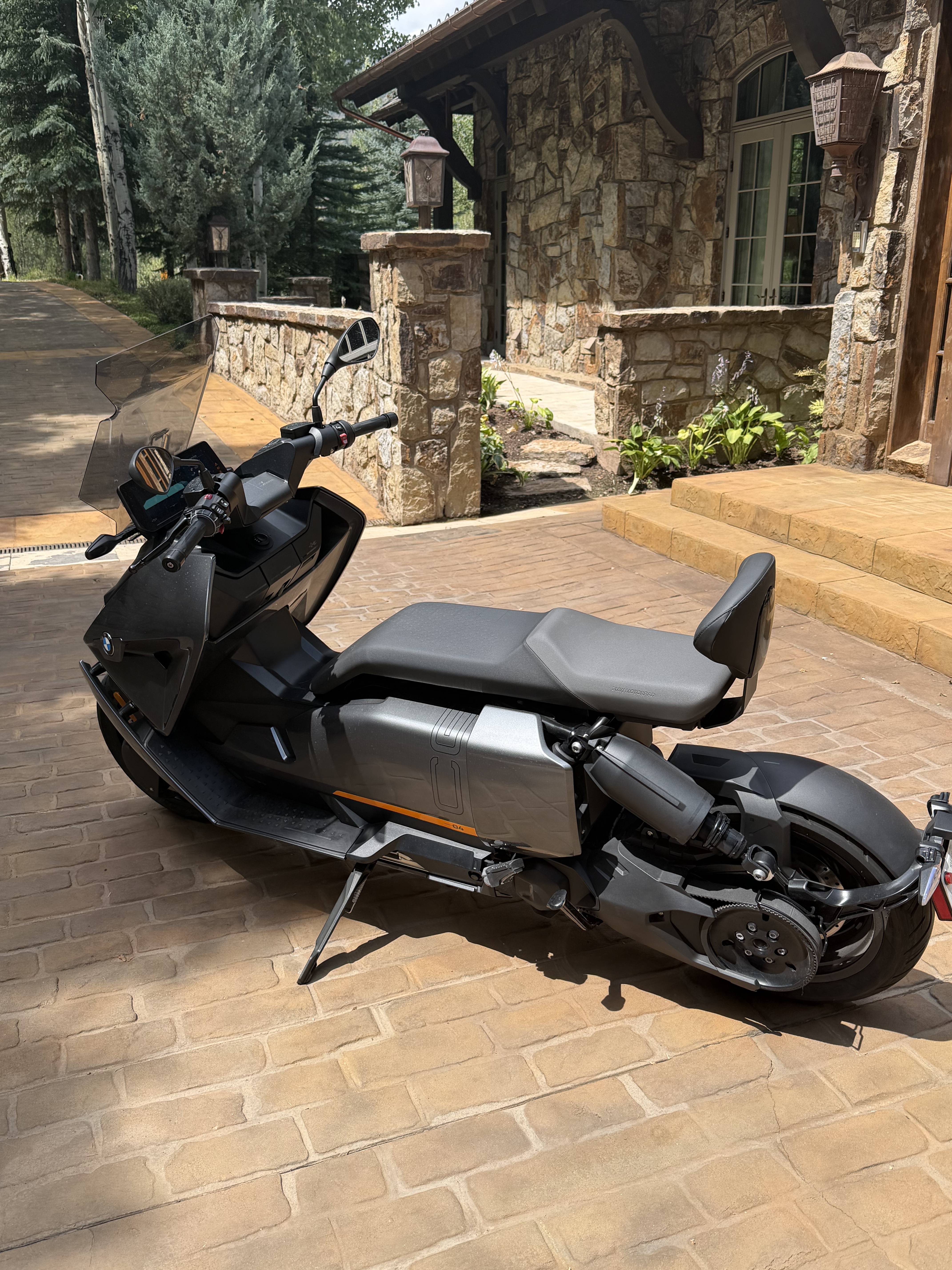 2022 BMW CE 04 04 in Aspen, CO