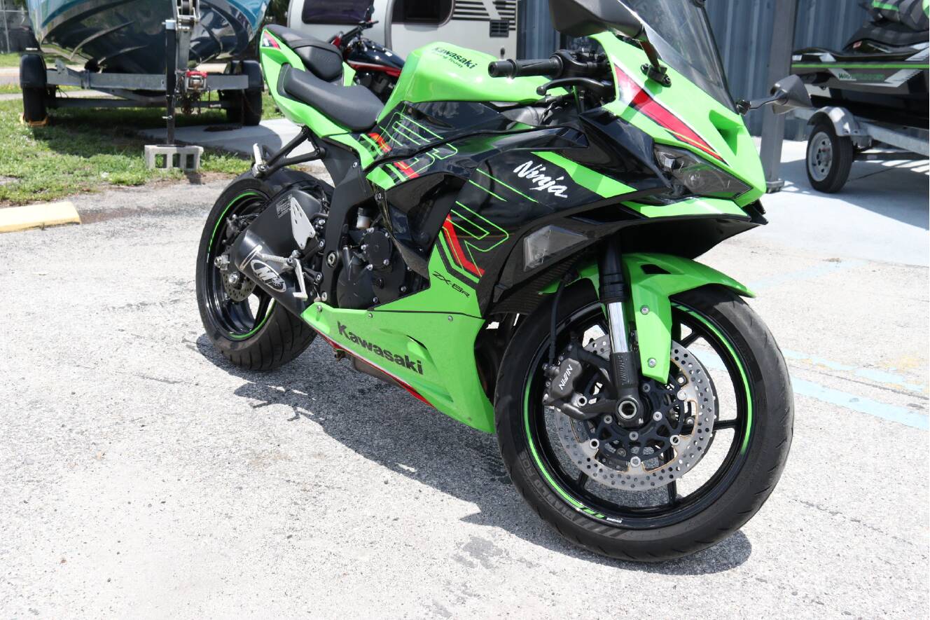 A photo of this 2024 Kawasaki NINJA ZX-6R ABS KRT EDITION