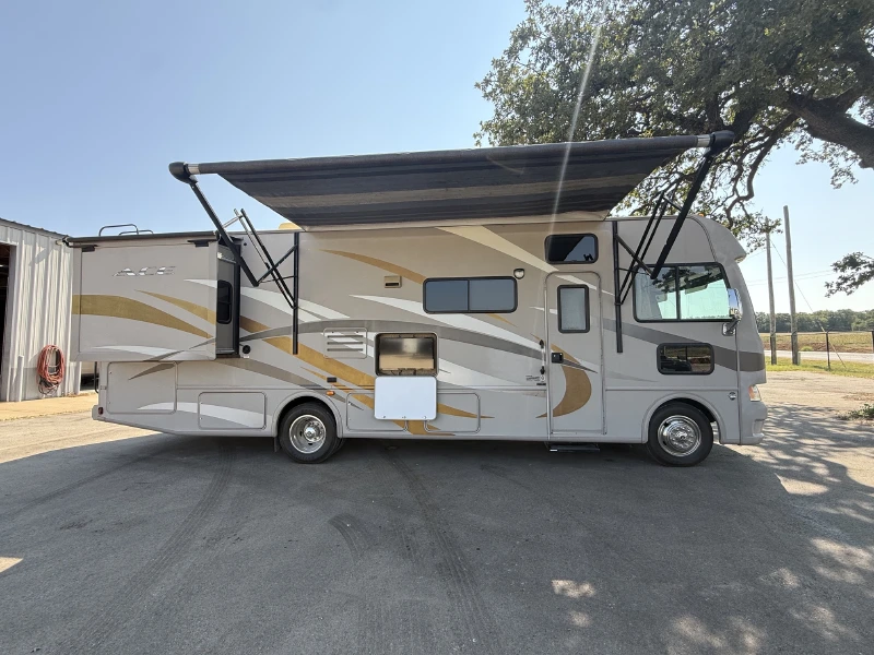 2014 THOR MOTOR COACH