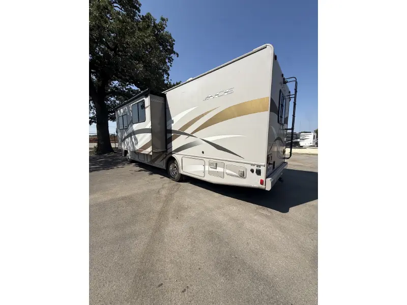 2014 THOR MOTOR COACH