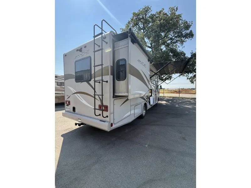 2014 THOR MOTOR COACH