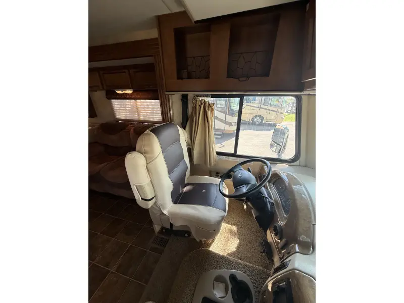 2014 THOR MOTOR COACH A.C.E. 30.1