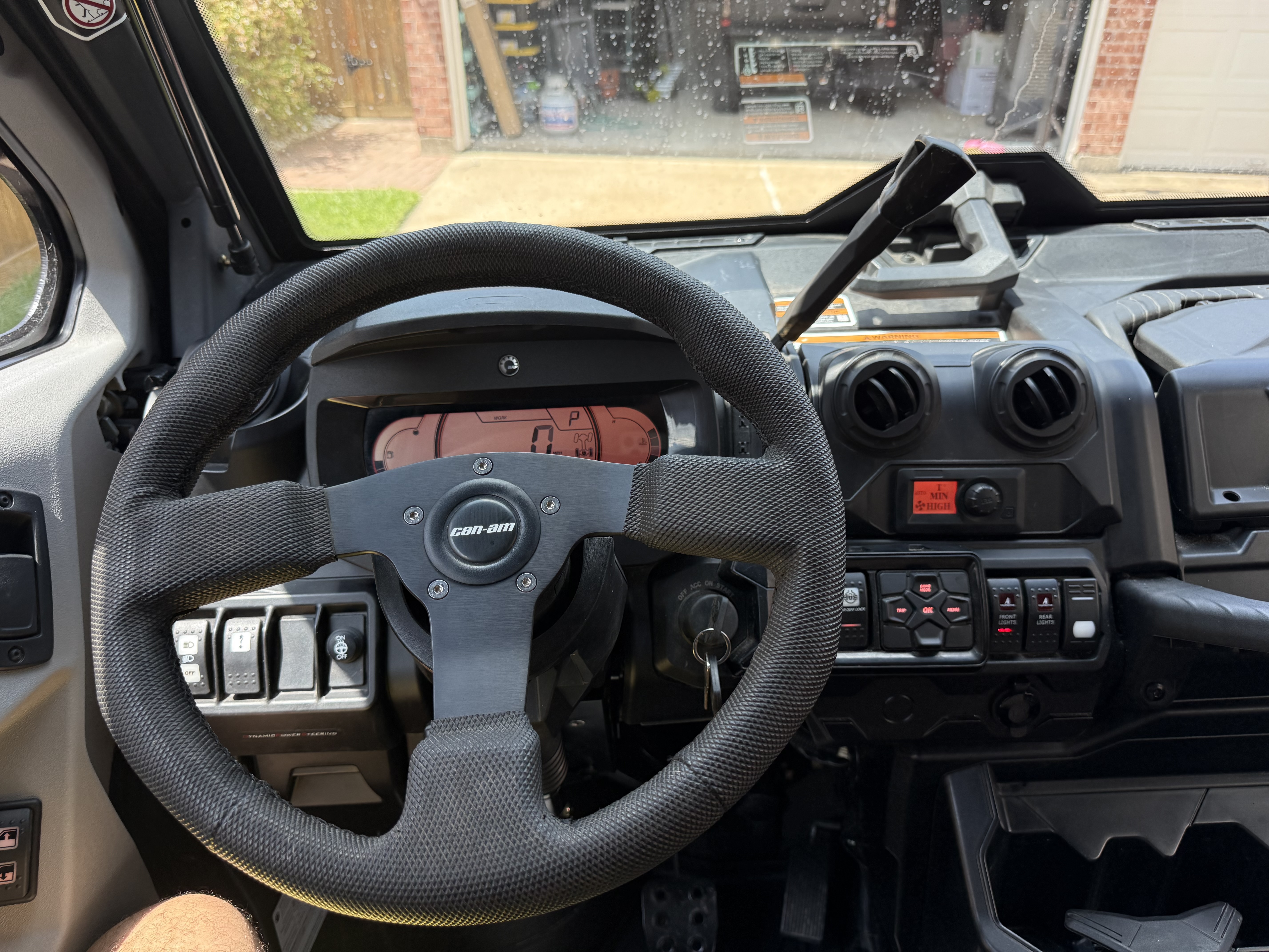 2021 Can-Am DEFENDER LIMITED in cypress TX