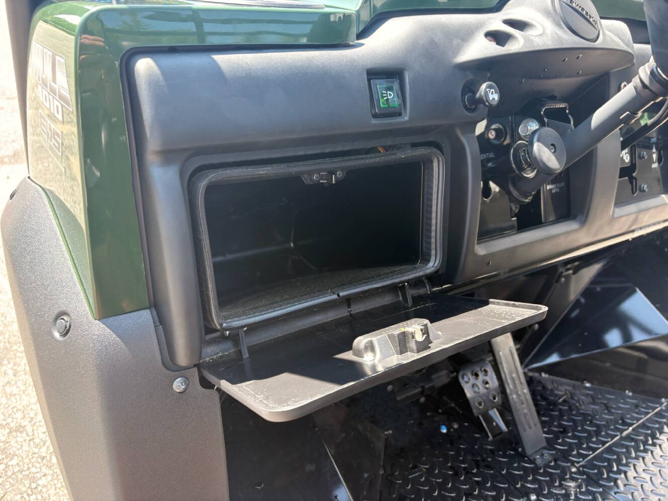 A photo of this 2026 Kawasaki MULE™ 4010 4x4