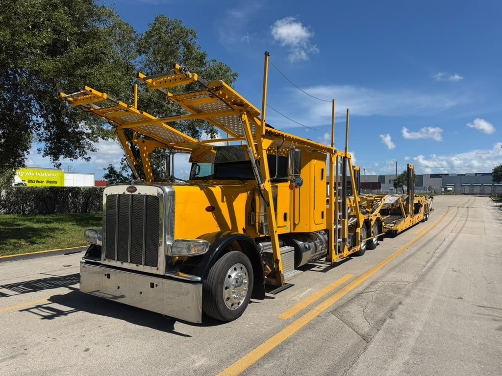 2018 PETERBILT 389 in Miami, FL