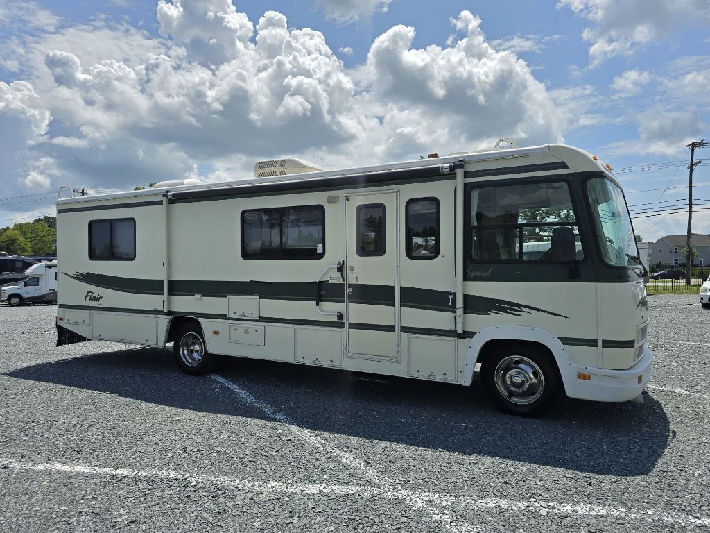 1995 Fleetwood FLAIR 30H RV