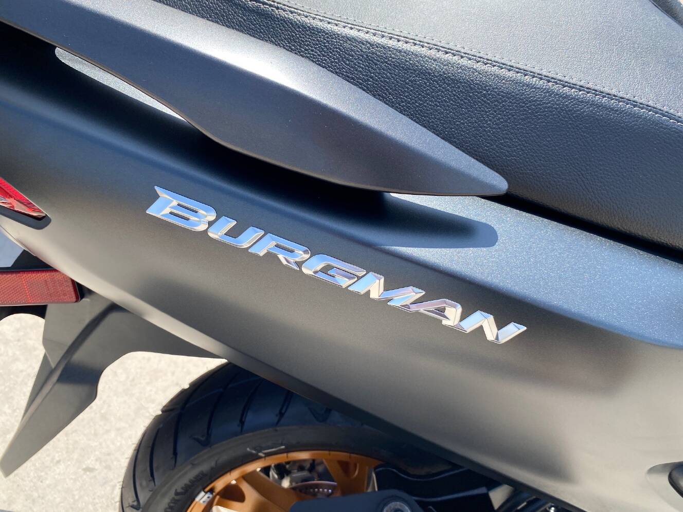 A photo of this 2027 Suzuki AN400AM7