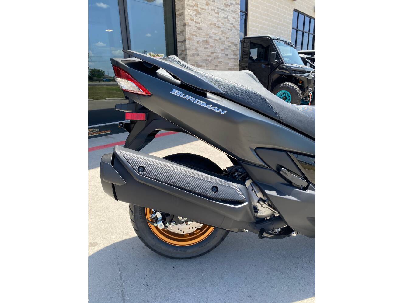 A photo of this 2027 Suzuki AN400AM7