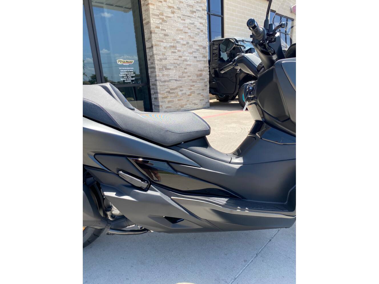 A photo of this 2027 Suzuki AN400AM7