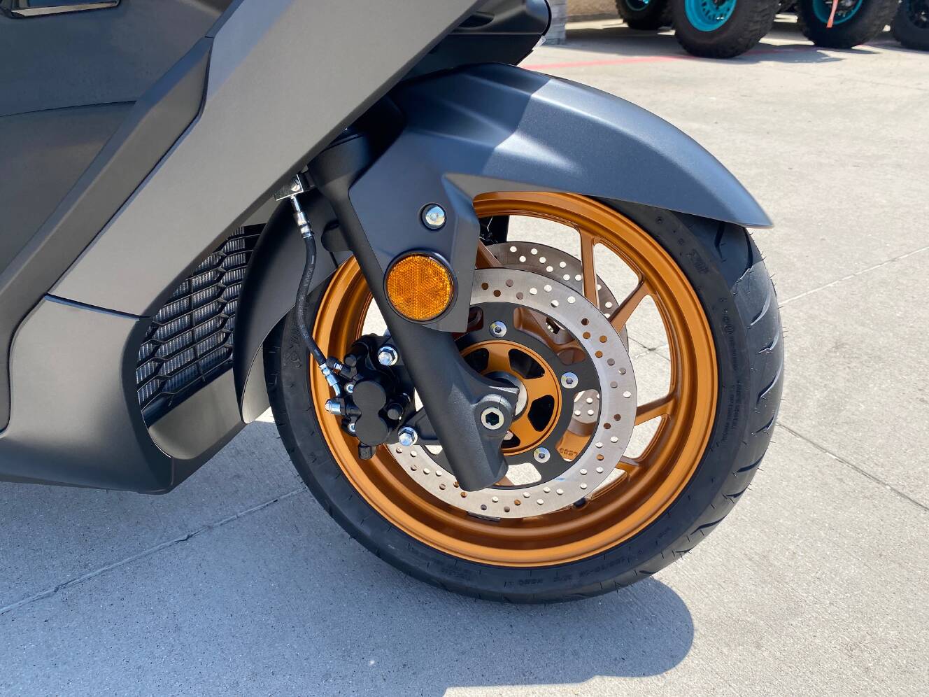 A photo of this 2027 Suzuki AN400AM7