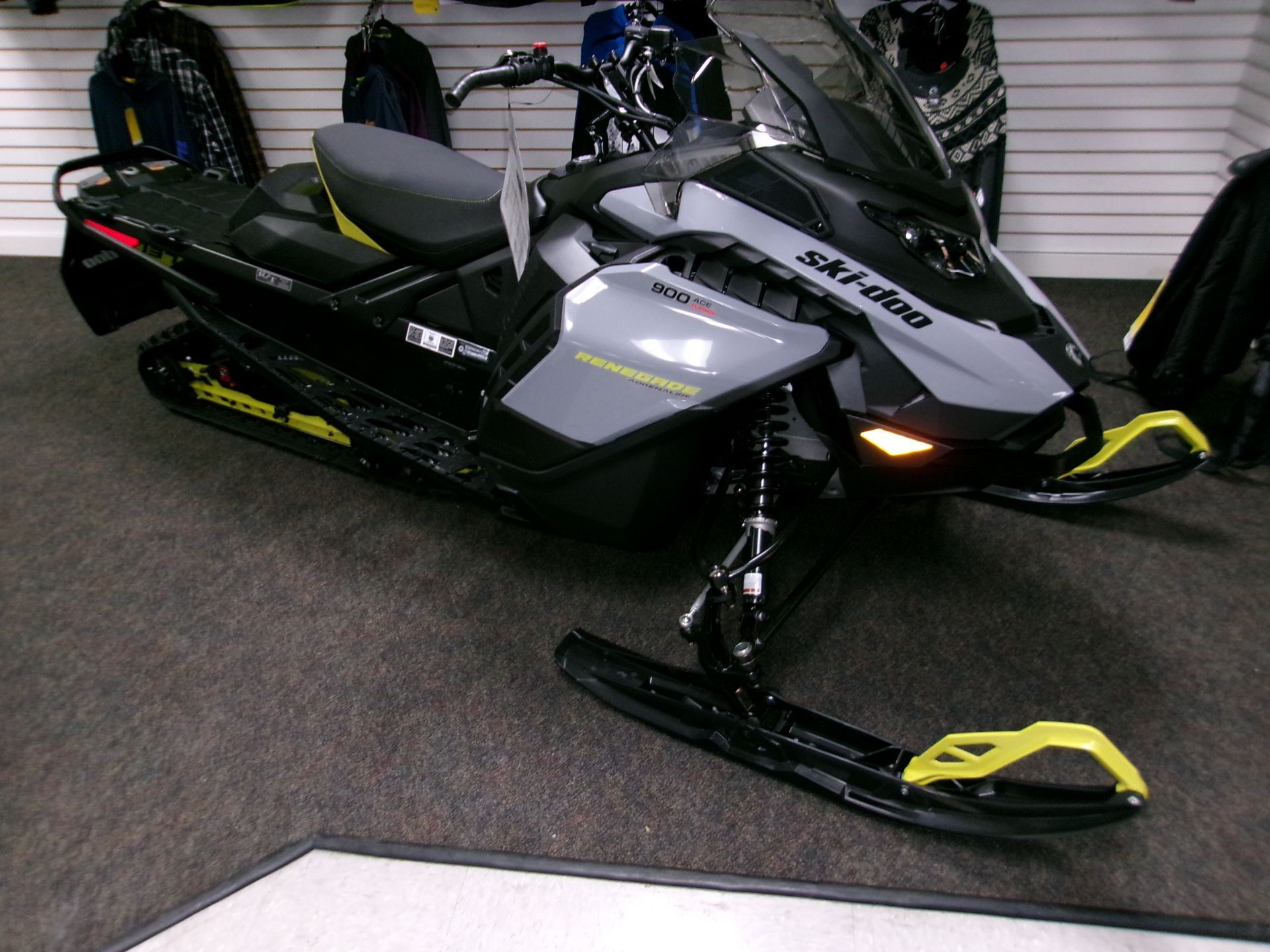 2026 Ski-Doo Renegade Adrenaline 900 ACE Turbo ES Ripsaw 1.25 in zulu IN
