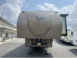 2018 FOREST RIVER FLAGSTAFF CLASSIC SUPER LITE 8524RLBS