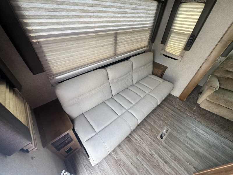2018 FOREST RIVER FLAGSTAFF CLASSIC SUPER LITE 8524RLBS