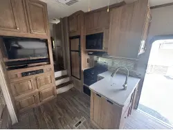 2018 FOREST RIVER FLAGSTAFF CLASSIC SUPER LITE 8524RLBS