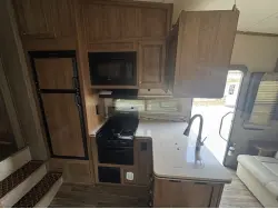 2018 FOREST RIVER FLAGSTAFF CLASSIC SUPER LITE 8524RLBS